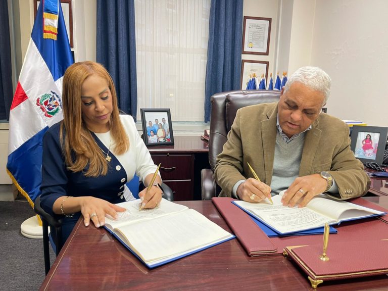 INPOSDOM pone funcionamiento ventanilla única ConsuladoGeneral República Dominicana en Boston